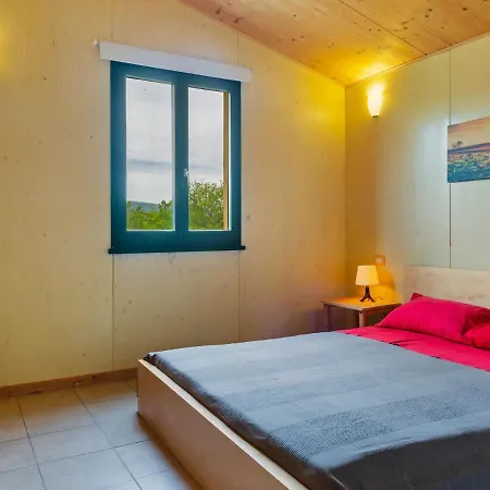 Alluring In With Swimming Pool Tatil Evi San Ginesio